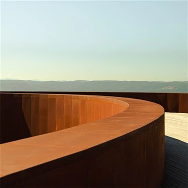 Перфорирана устойчива на атмосферни влияния стомана